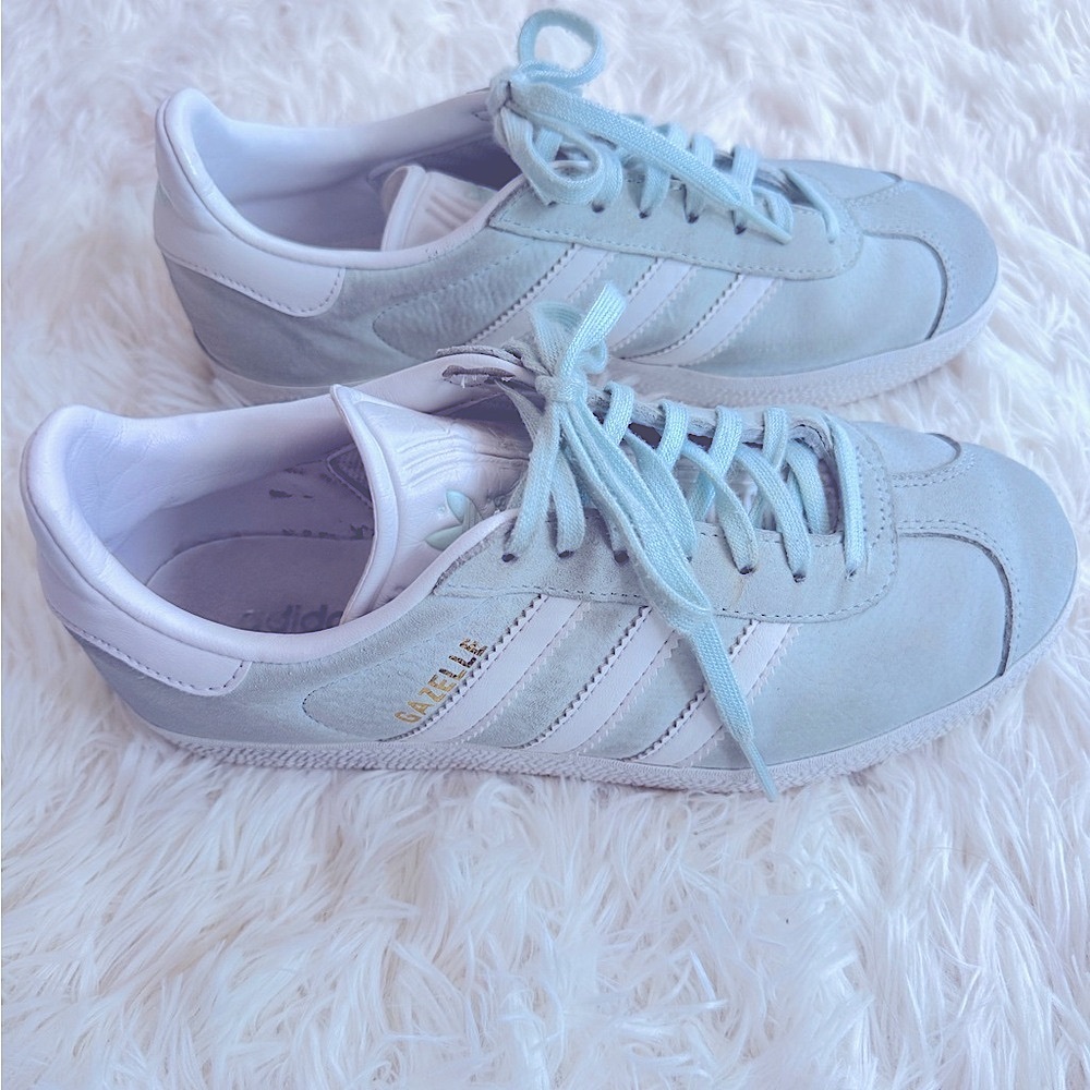Adidas Gazelle Women’s 6.5 mint color, vintage